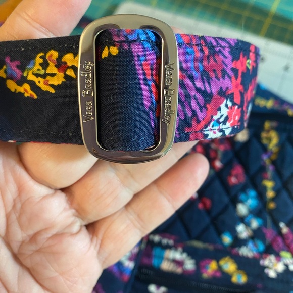 Vera Bradley crossbody - Picture 9 of 9